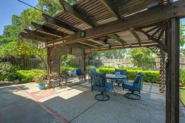 2901 Brenda Way, West Sacramento, CA 95691