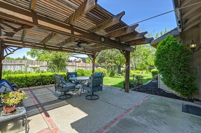 2901 Brenda Way, West Sacramento, CA 95691
