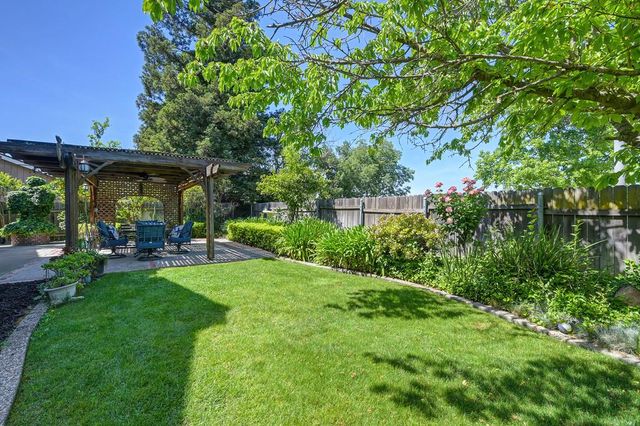 2901 Brenda Way, West Sacramento, CA 95691