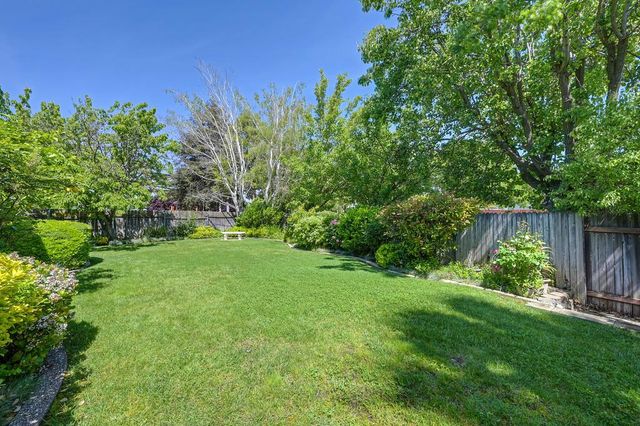 2901 Brenda Way, West Sacramento, CA 95691