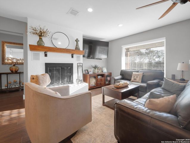 769 Lime Rock, Canyon Lake, TX 78133