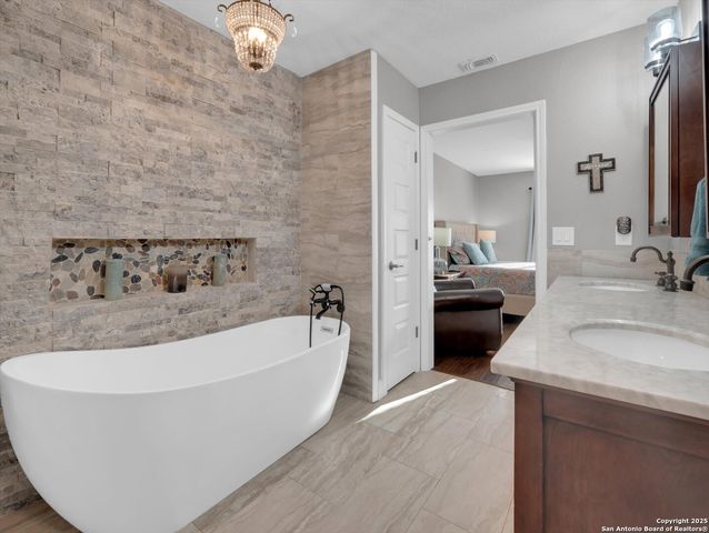 769 Lime Rock, Canyon Lake, TX 78133