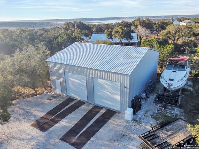 769 Lime Rock, Canyon Lake, TX 78133