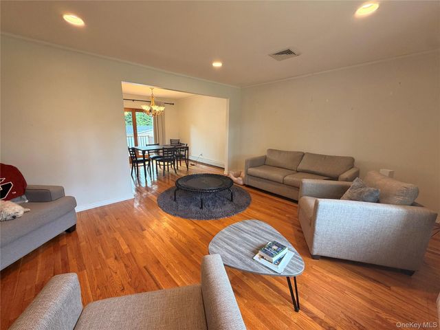 748 Leslie Lane, East Meadow, NY 11554