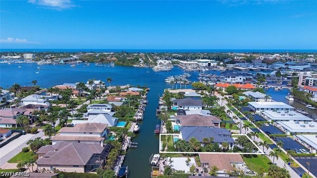 1456 Curlew AVE, Naples, FL 34102