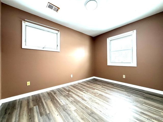 52 Carol Lane, Grand Island, NY 14072