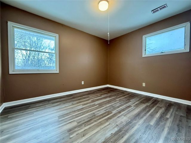 52 Carol Lane, Grand Island, NY 14072