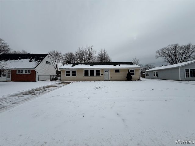 52 Carol Lane, Grand Island, NY 14072