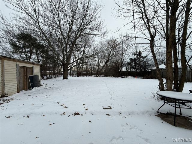 52 Carol Lane, Grand Island, NY 14072