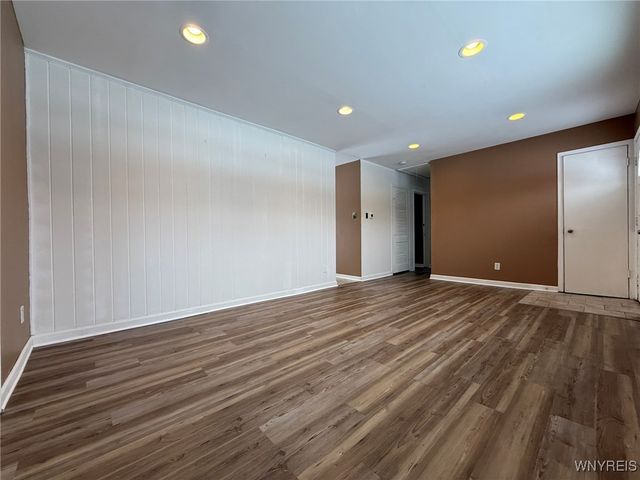 52 Carol Lane, Grand Island, NY 14072