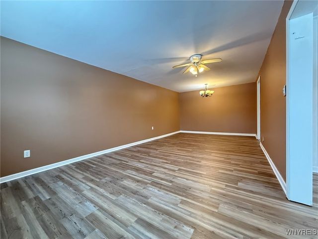 52 Carol Lane, Grand Island, NY 14072