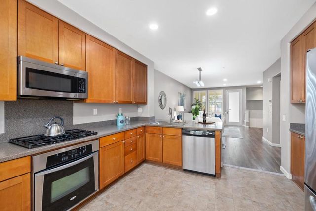 760 Mente Linda Loop, Milpitas, CA 95035