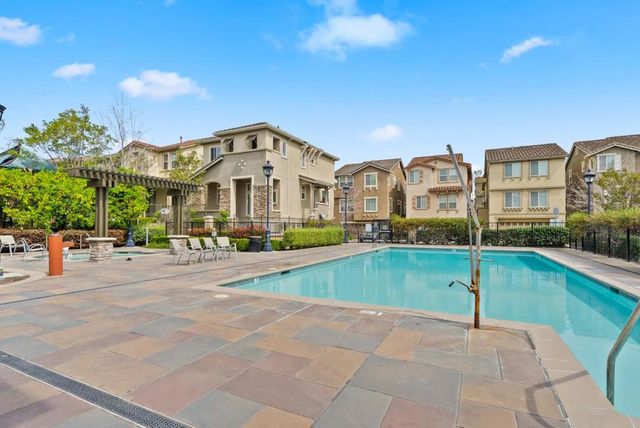 760 Mente Linda Loop, Milpitas, CA 95035