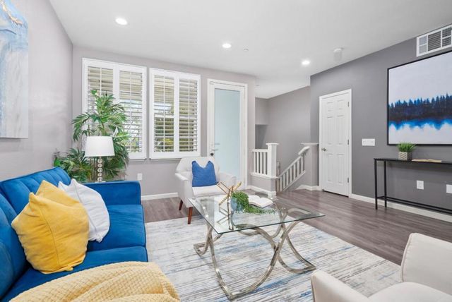 760 Mente Linda Loop, Milpitas, CA 95035