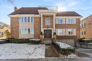 10323 Canterbury Street 2, Westchester, IL 60154