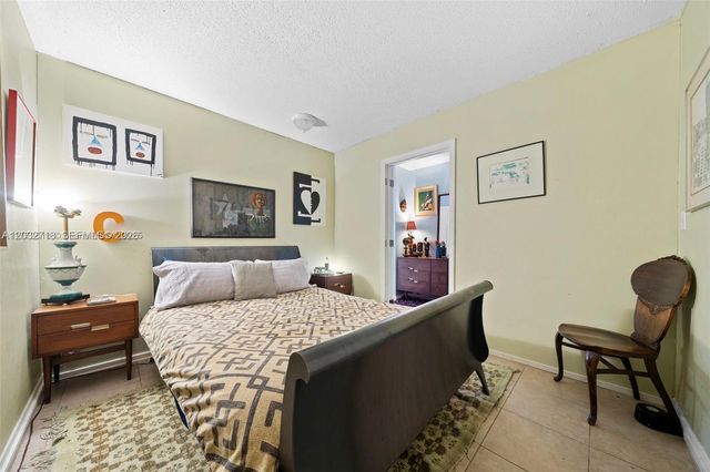 1965 Sans Souci Blvd 0, North Miami, FL 33181