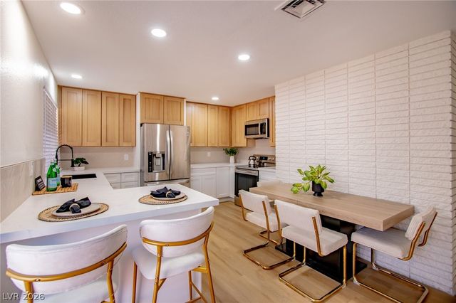 275 Pecos Way, Las Vegas, NV 89121