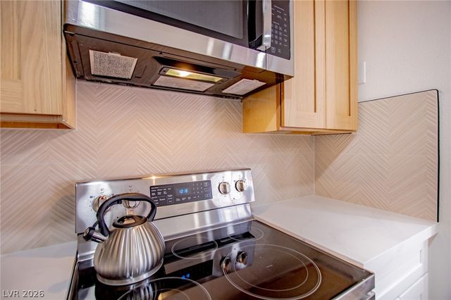 275 Pecos Way, Las Vegas, NV 89121