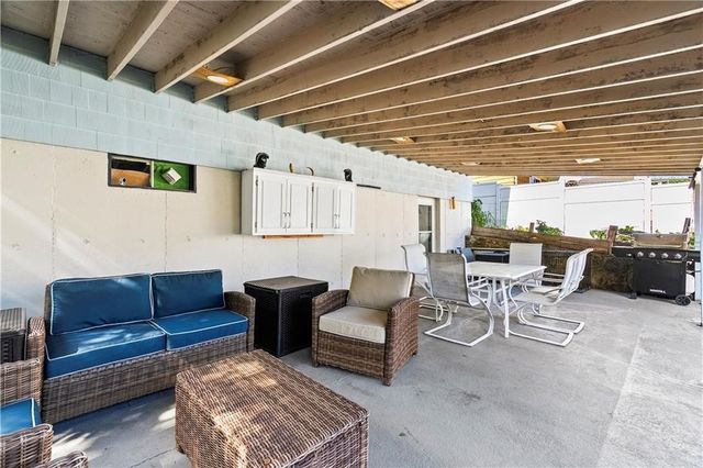 46 Auburn Avenue, Johnston, RI 02919