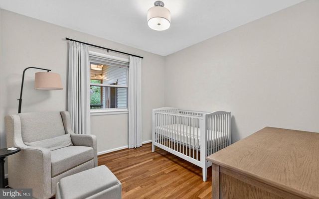 1109 HILLCREST DR SW, Vienna, VA 22180