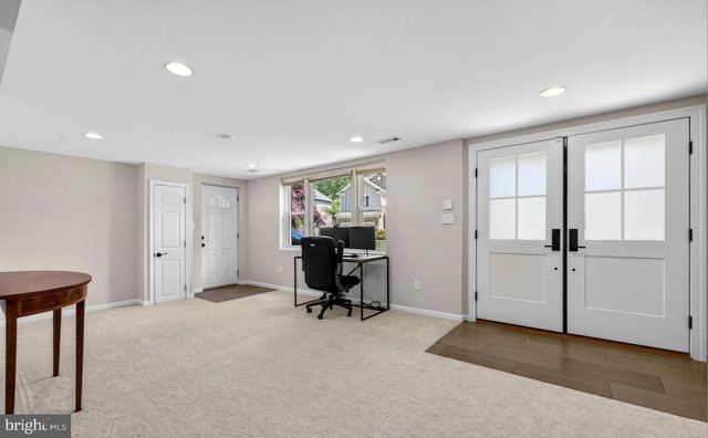 1109 HILLCREST DR SW, Vienna, VA 22180