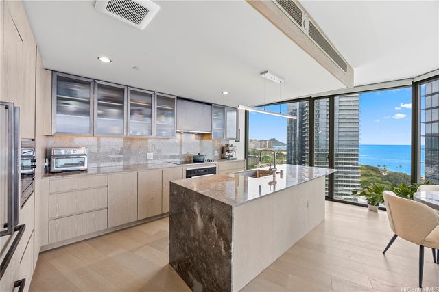 1000 Auahi Street 2100, Honolulu, HI 96814