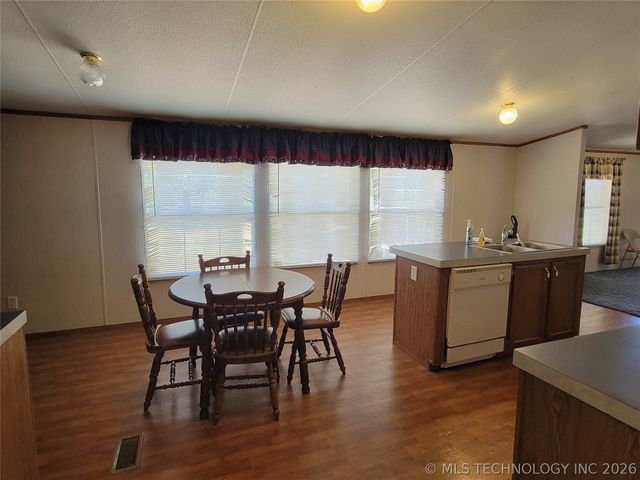 102 James Thomas, Eufaula, OK 74432