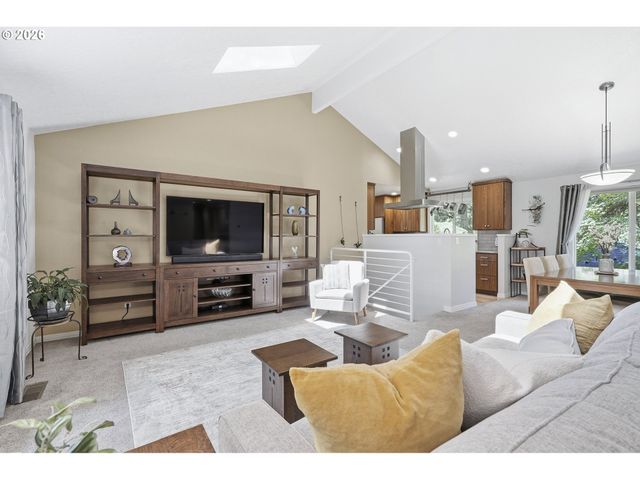 9824 Sw Quail Post Rd, Portland, OR 97219