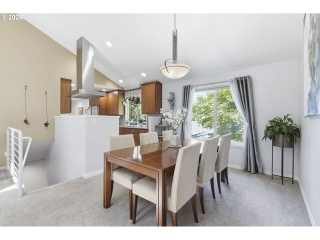 9824 Sw Quail Post Rd, Portland, OR 97219