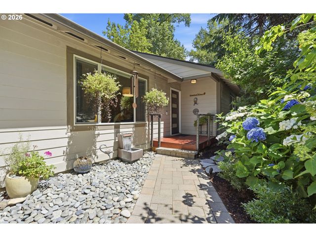 9824 Sw Quail Post Rd, Portland, OR 97219