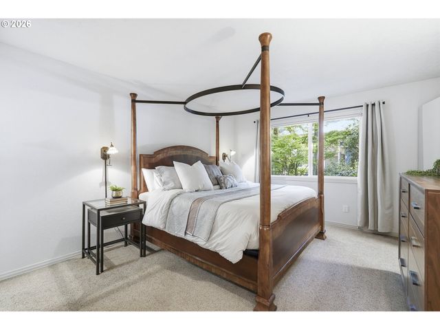 9824 Sw Quail Post Rd, Portland, OR 97219