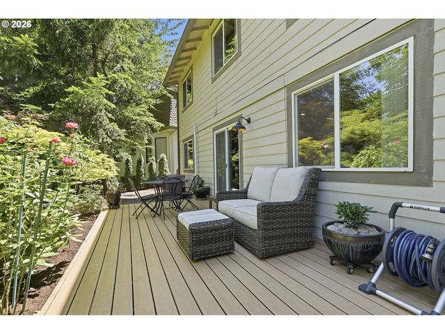 9824 Sw Quail Post Rd, Portland, OR 97219