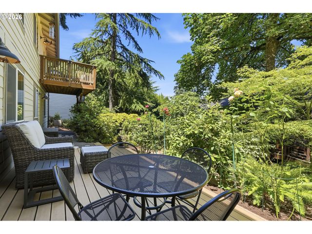 9824 Sw Quail Post Rd, Portland, OR 97219