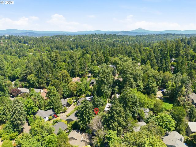 9824 Sw Quail Post Rd, Portland, OR 97219