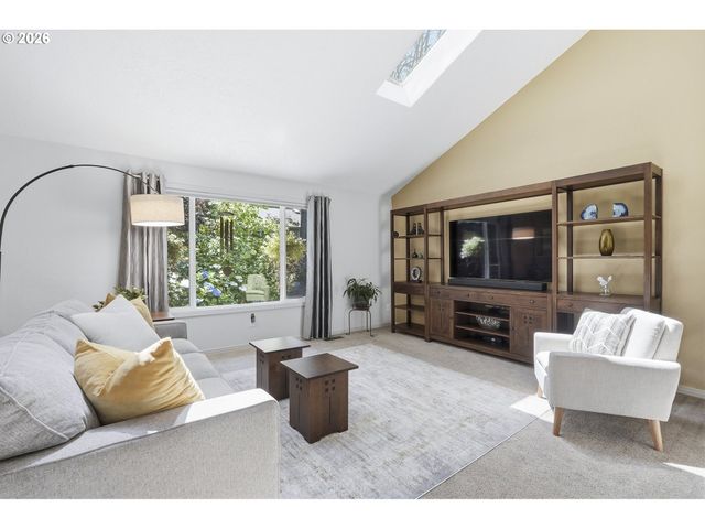 9824 Sw Quail Post Rd, Portland, OR 97219