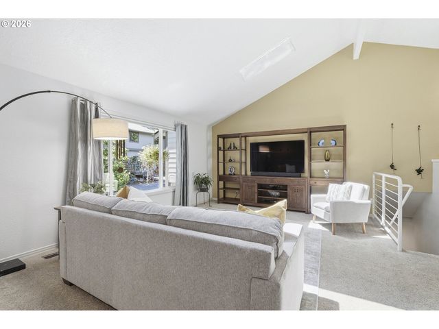 9824 Sw Quail Post Rd, Portland, OR 97219