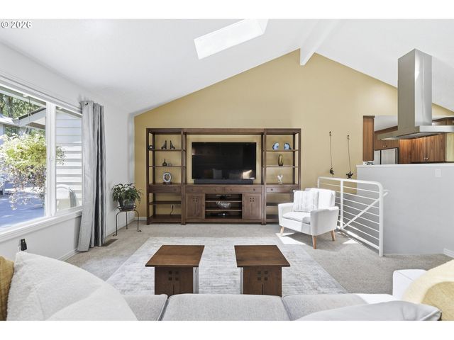 9824 Sw Quail Post Rd, Portland, OR 97219