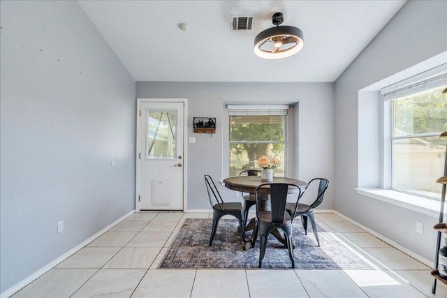 175 Wetzel, Kyle, TX 78640