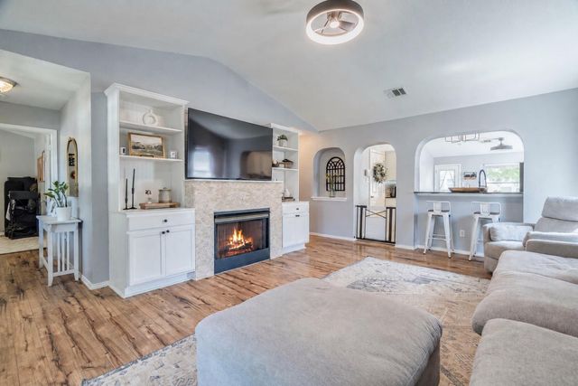 175 Wetzel, Kyle, TX 78640