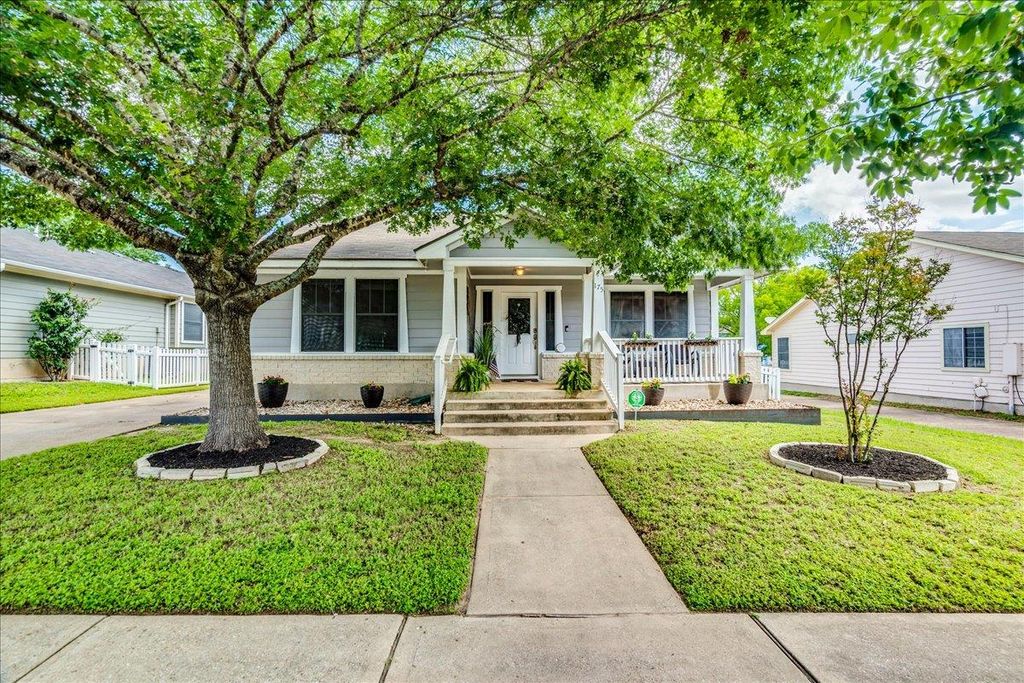 175 Wetzel, Kyle, TX 78640