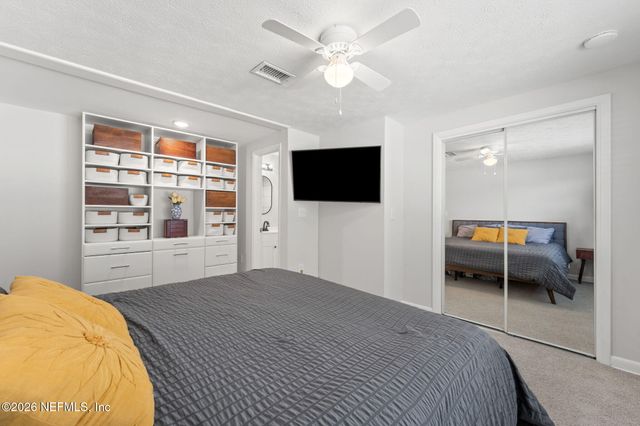 6144 ROBBINS Circle N, Jacksonville, FL 32211