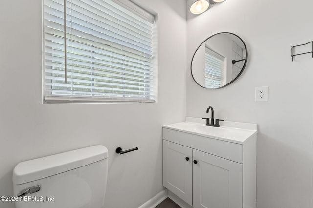 6144 ROBBINS Circle N, Jacksonville, FL 32211
