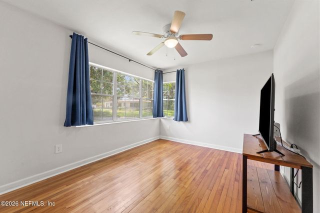 6144 ROBBINS Circle N, Jacksonville, FL 32211