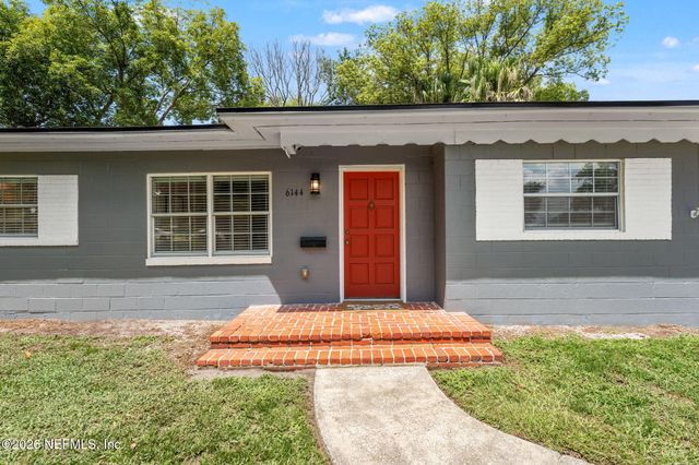 6144 ROBBINS Circle N, Jacksonville, FL 32211