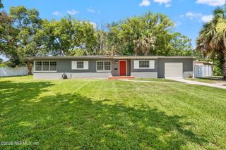 6144 ROBBINS Circle N, Jacksonville, FL 32211