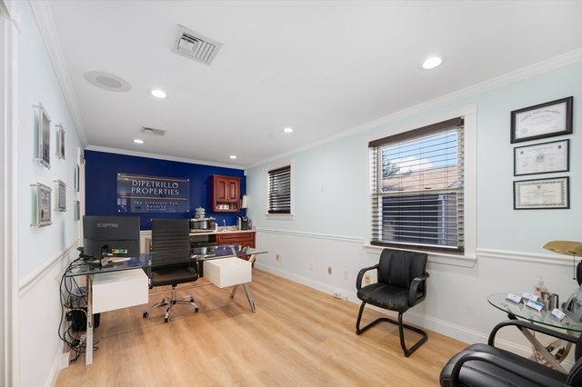 15 Thomas St, North Providence, RI 02911