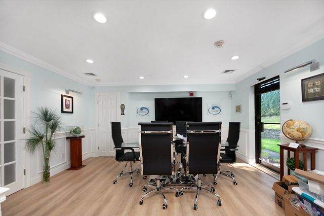 15 Thomas St, North Providence, RI 02911