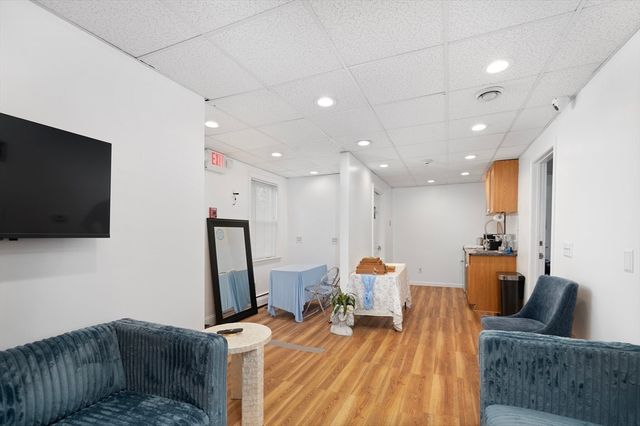 15 Thomas St, North Providence, RI 02911