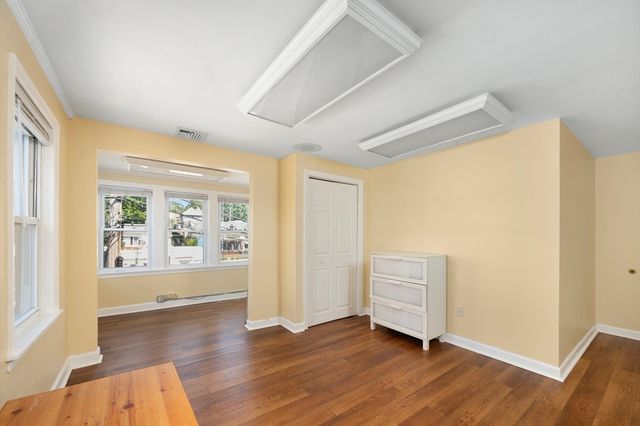 15 Thomas St, North Providence, RI 02911