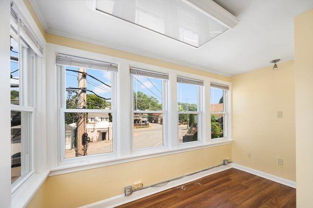 15 Thomas St, North Providence, RI 02911